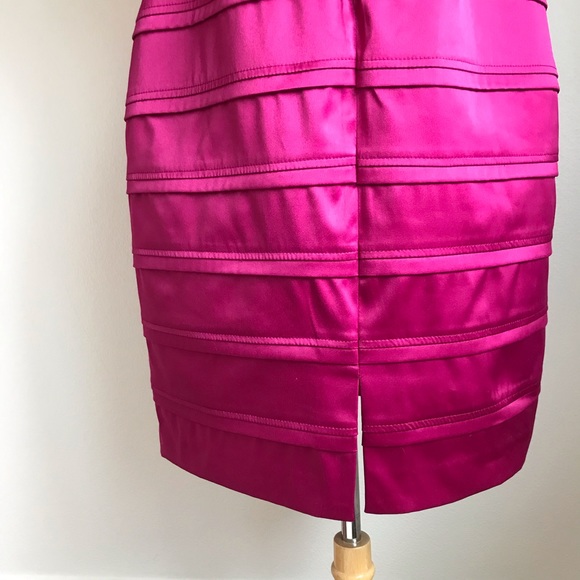 Magenta Strapless Layered Sheath Dress Size 14 - Picture 6 of 7